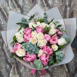 Bouquet 10 Peonias y 20 Rosas