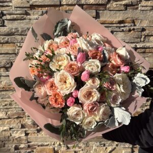 Ramo Rosas Inglesas y Tulipanes