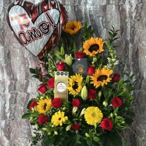 Arreglo Rosas y Girasoles con Globo y Ferreros